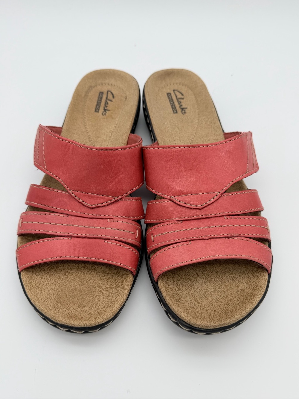 Clarks Collection Red Leather Comfort Sandals – Women’s US 7